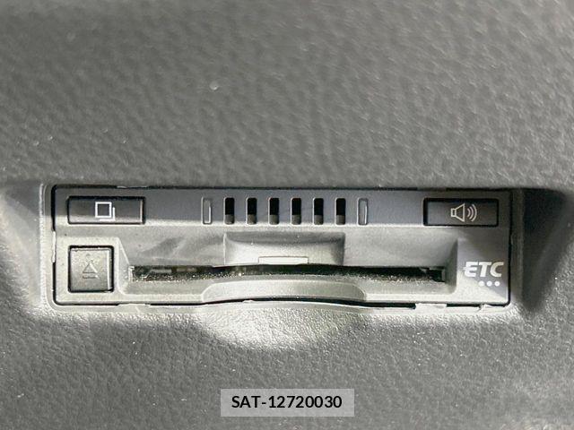 Toyota C-HR 2018-03 7216028-6