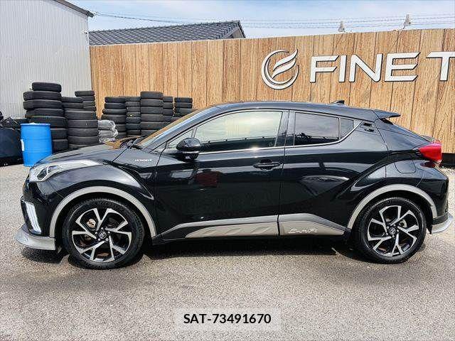 Toyota C-HR 2017-07 7216014-17