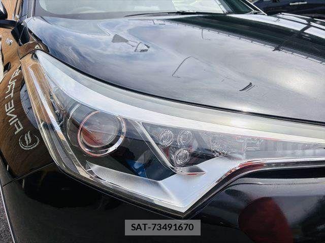 Toyota C-HR 2017-07 7216014-19