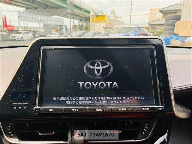 Toyota C-HR 2017-07 7216014-3