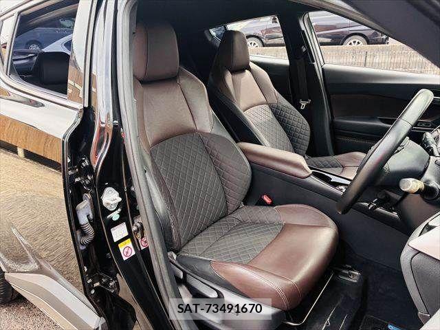 Toyota C-HR 2017-07 7216014-6