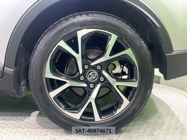 Toyota C-HR 2017-06 7250140-12