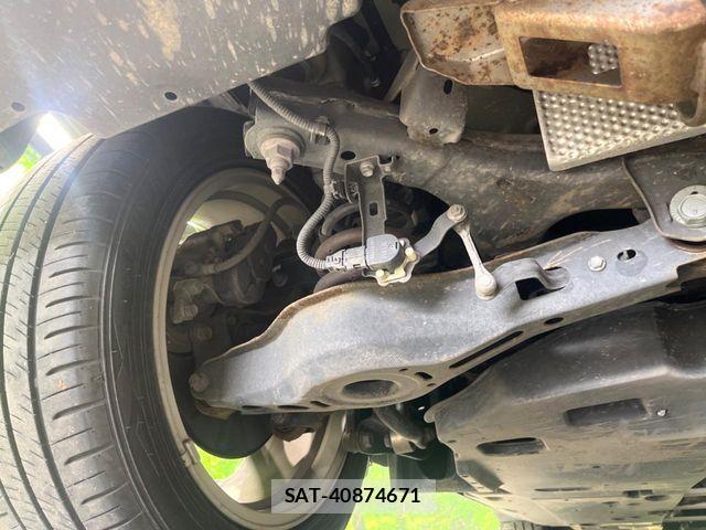 Toyota C-HR 2017-06 7250140-19