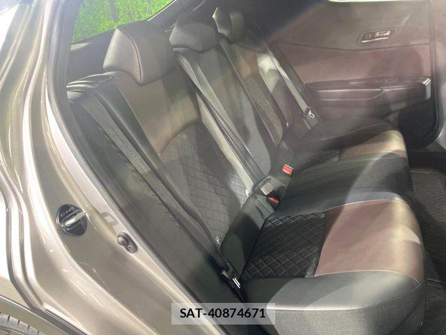 Toyota C-HR 2017-06 7250140-8