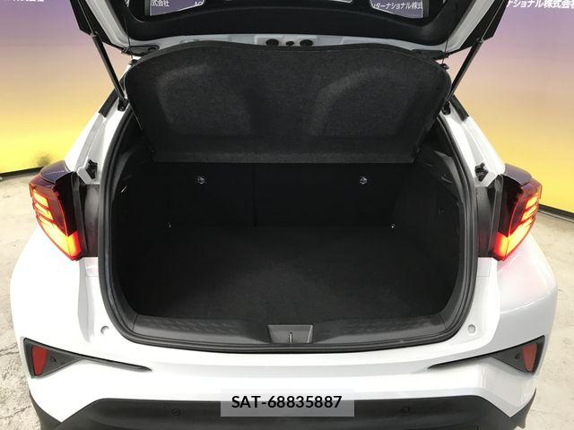 Toyota C-HR 2022-12 7250122-14