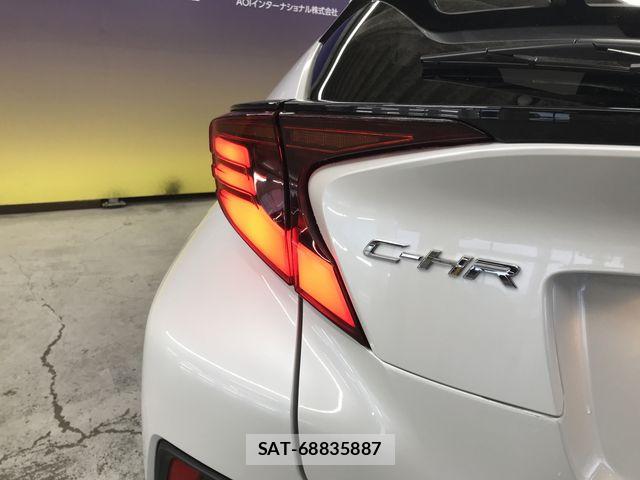Toyota C-HR 2022-12 7250122-23