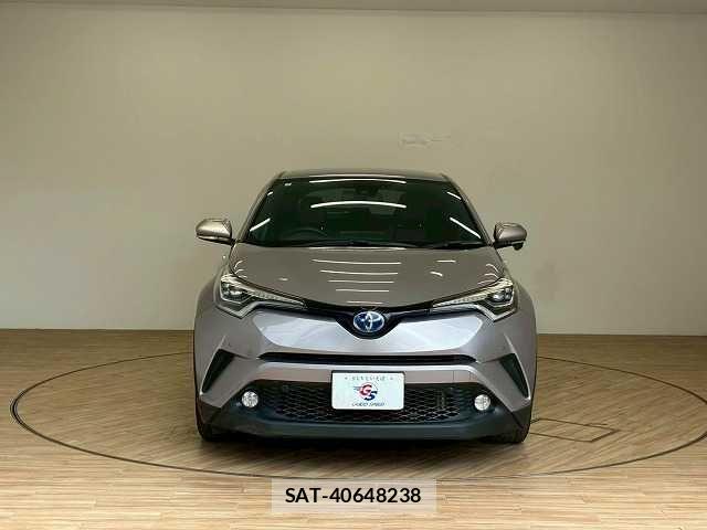 Toyota C-HR 2017-02 7250127-13