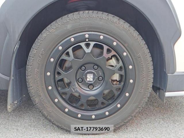 Toyota C-HR 2017-06 7250130-10