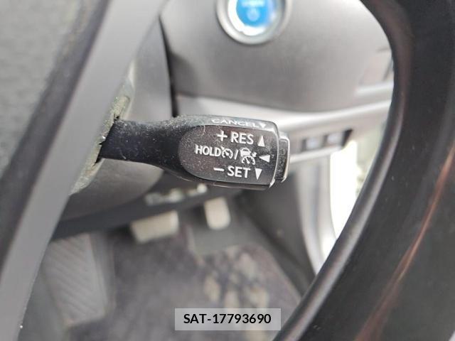 Toyota C-HR 2017-06 7250130-14