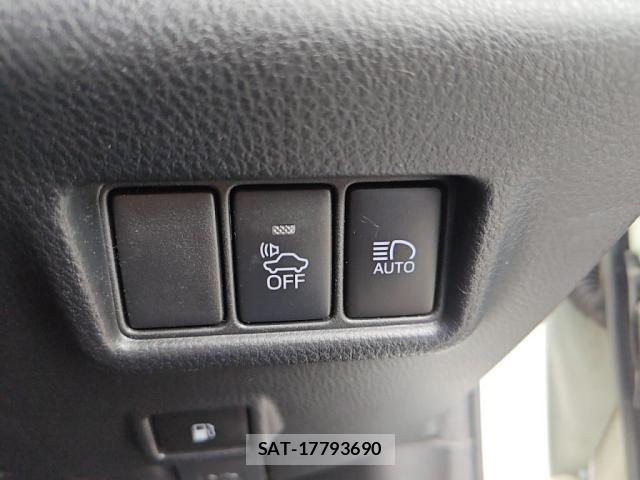 Toyota C-HR 2017-06 7250130-15