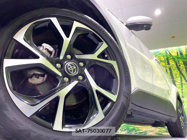 Toyota C-HR 2019-01 7250128-14