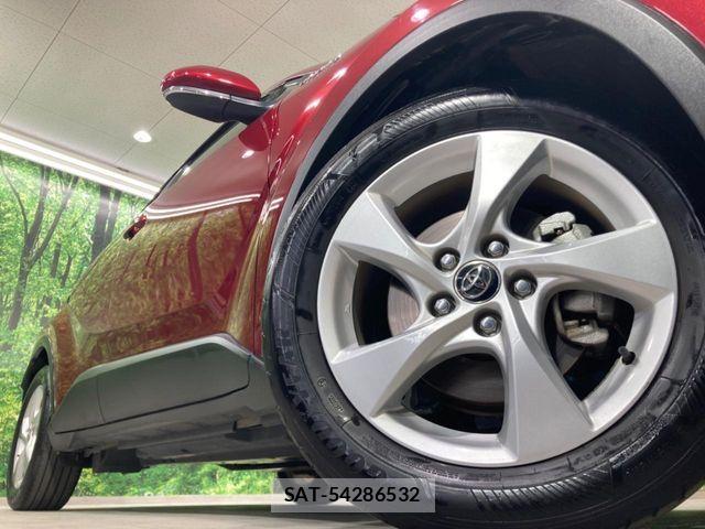 Toyota C-HR 2017-11 7250137-11