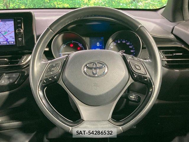 Toyota C-HR 2017-11 7250137-12