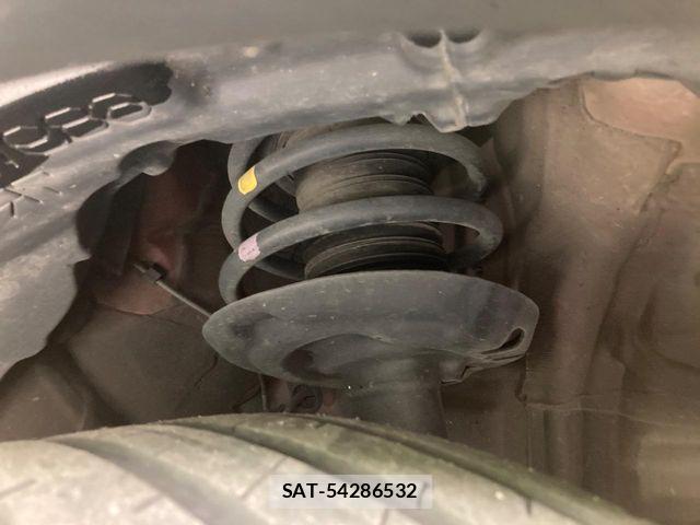 Toyota C-HR 2017-11 7250137-19