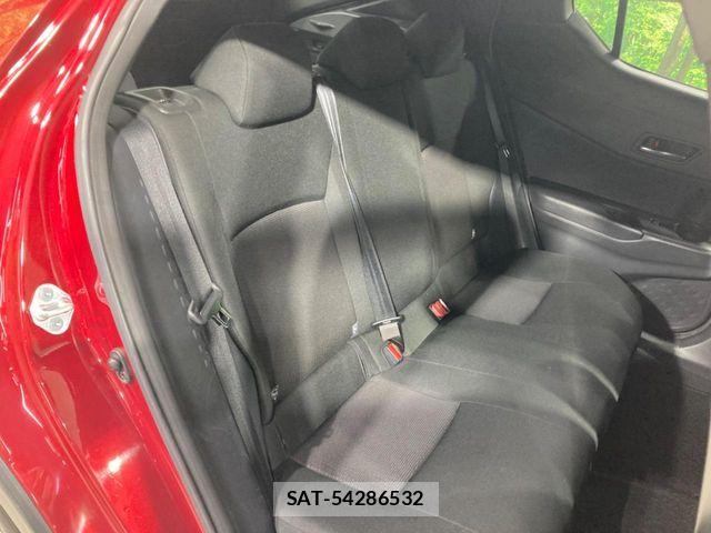 Toyota C-HR 2017-11 7250137-8