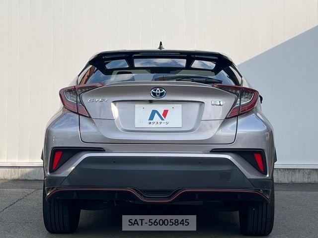 Toyota C-HR 2018-11 7250129-14