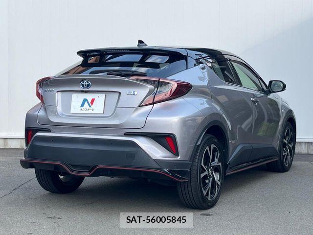 Toyota C-HR 2018-11 7250129-16