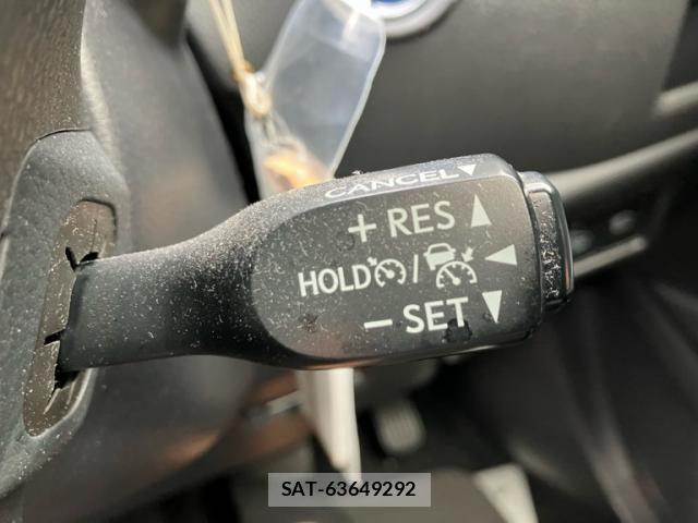 Toyota C-HR 2017-02 7250123-10