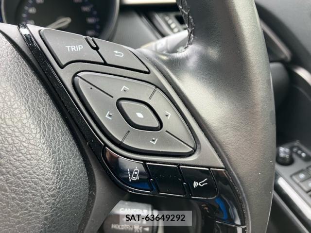 Toyota C-HR 2017-02 7250123-11