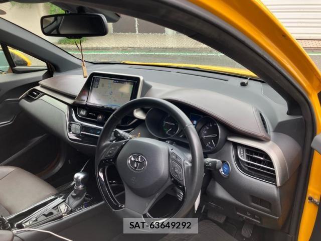 Toyota C-HR 2017-02 7250123-7