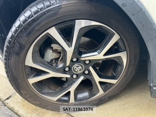 Toyota C-HR 2018-08 7250138-10