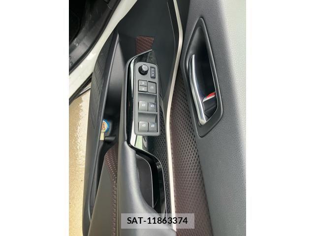 Toyota C-HR 2018-08 7250138-14