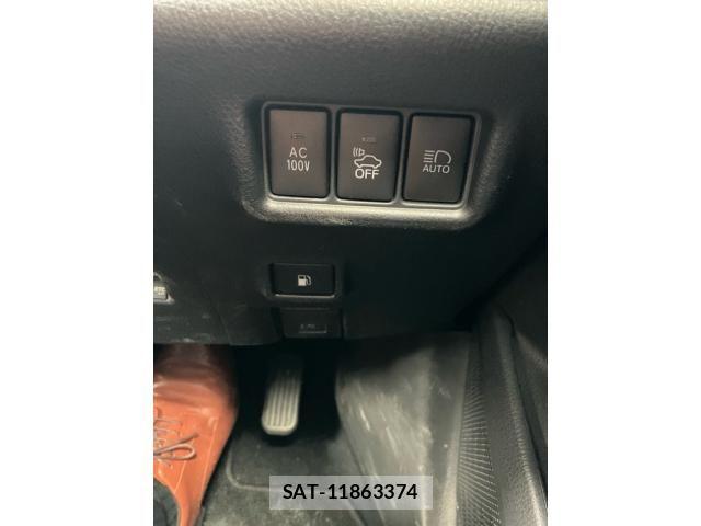 Toyota C-HR 2018-08 7250138-18