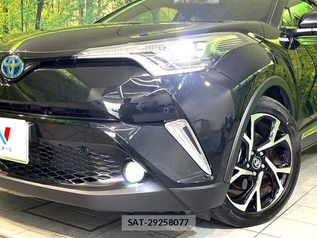 Toyota C-HR 2018-02 7271687-11