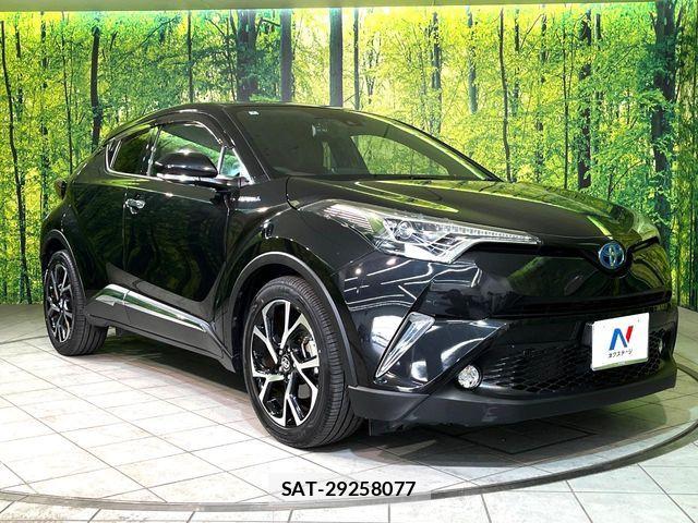 Toyota C-HR 2018-02 7271687-15