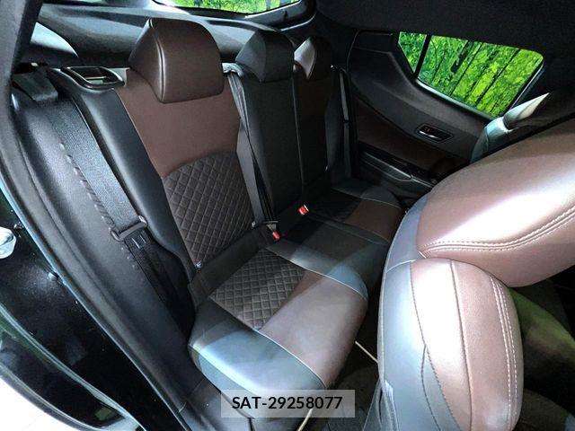 Toyota C-HR 2018-02 7271687-8