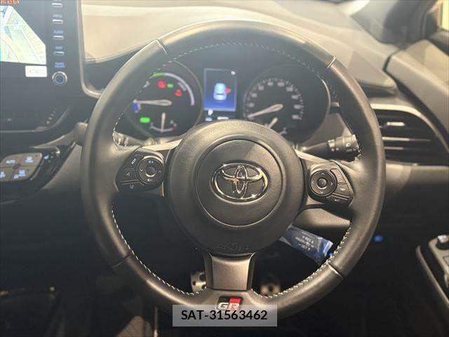 Toyota C-HR 2022-08 7271688-11