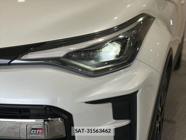 Toyota C-HR 2022-08 7271688-12