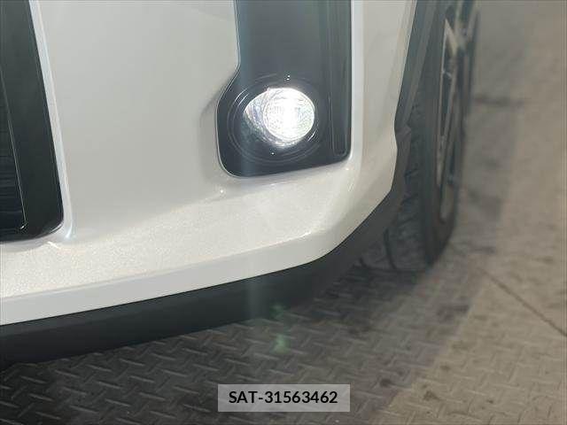 Toyota C-HR 2022-08 7271688-13