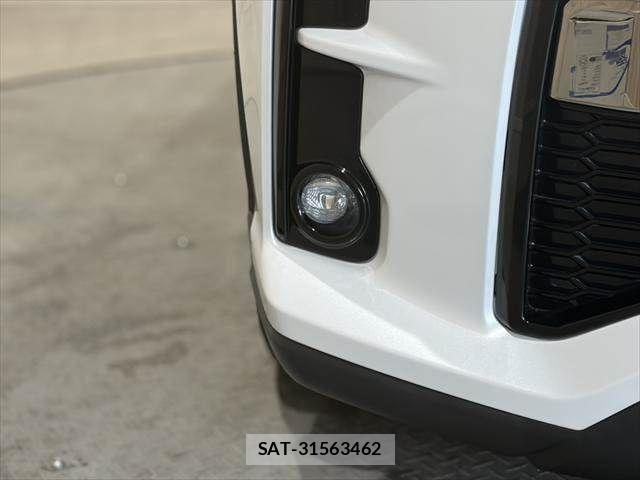 Toyota C-HR 2022-08 7271688-25