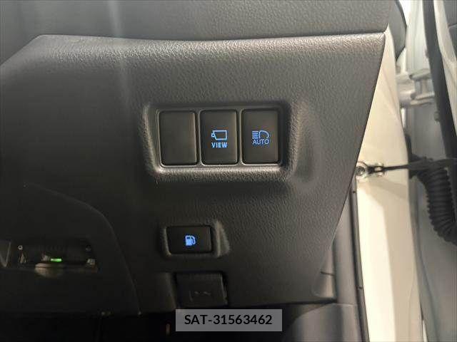 Toyota C-HR 2022-08 7271688-7