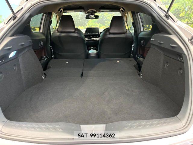 Toyota C-HR 2017-11 7326179-9