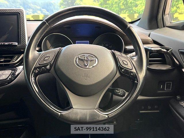 Toyota C-HR 2017-11 7326179-10