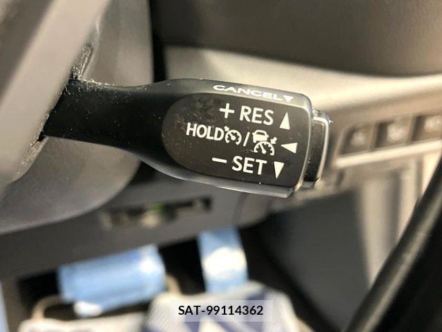 Toyota C-HR 2017-11 7326179-5