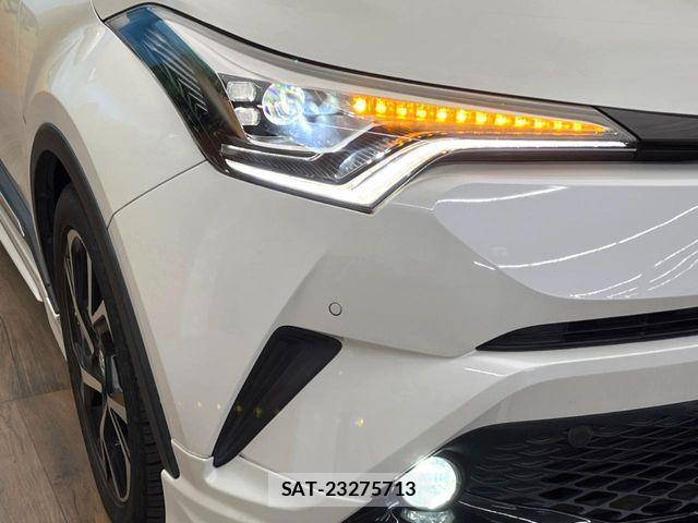 Toyota C-HR 2017-07 7326165-11