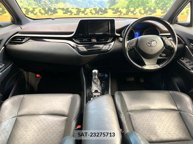 Toyota C-HR 2017-07 7326165-1