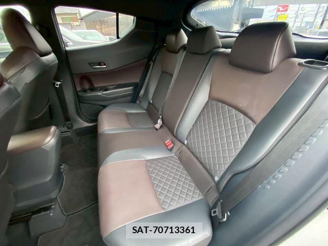 Toyota C-HR 2017-06 7326172-15