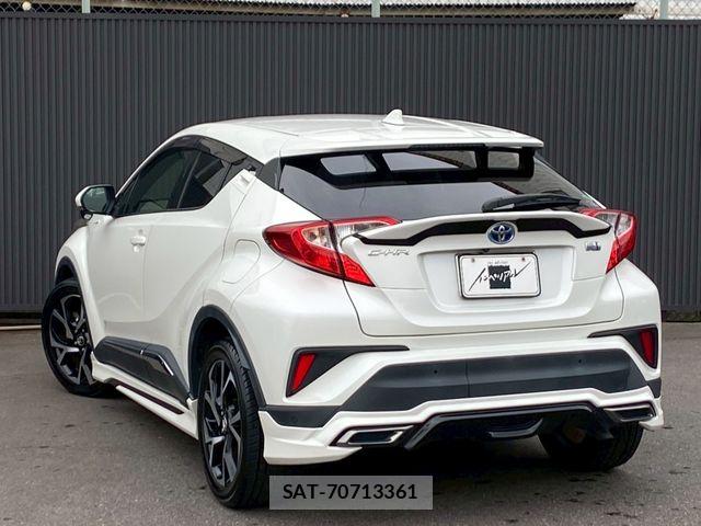 Toyota C-HR 2017-06 7326172-2