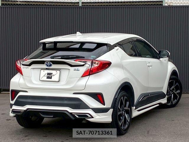 Toyota C-HR 2017-06 7326172-6