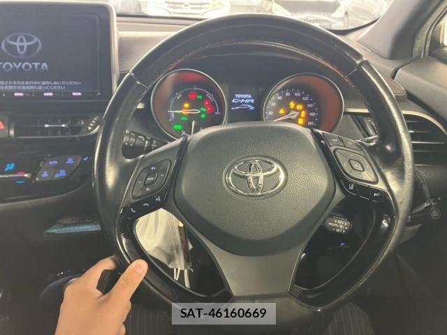 Toyota C-HR 2017-06 7326181-10
