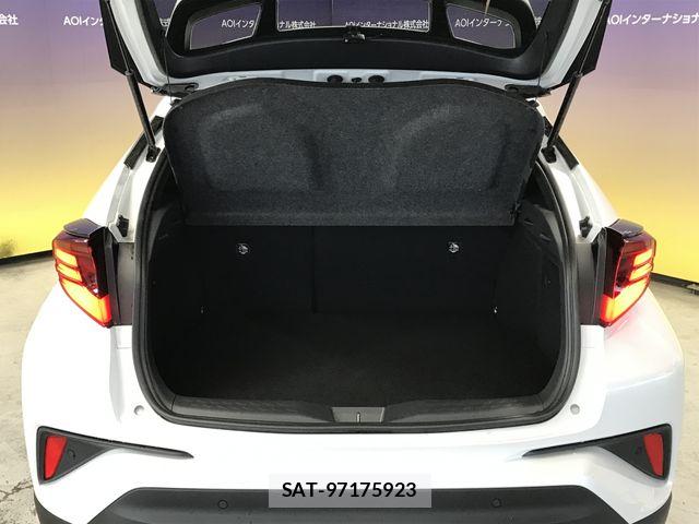 Toyota C-HR 2023-07 7326152-10