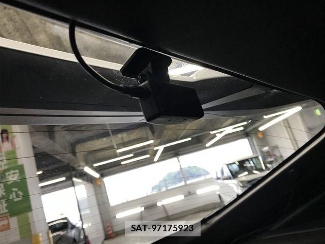 Toyota C-HR 2023-07 7326152-22