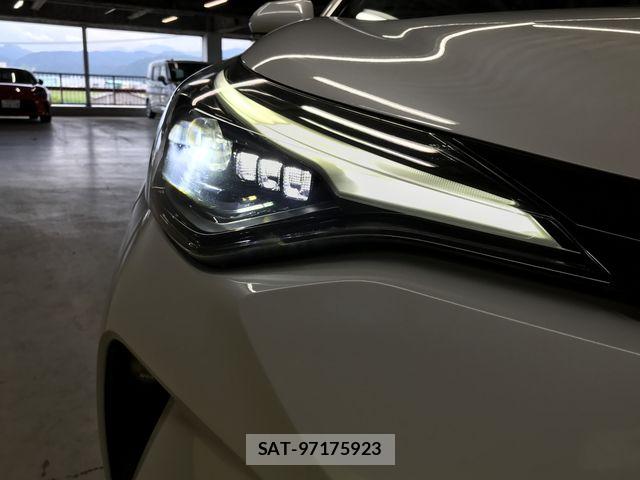 Toyota C-HR 2023-07 7326152-25