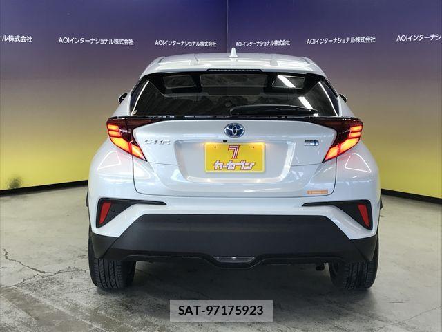 Toyota C-HR 2023-07 7326152-4