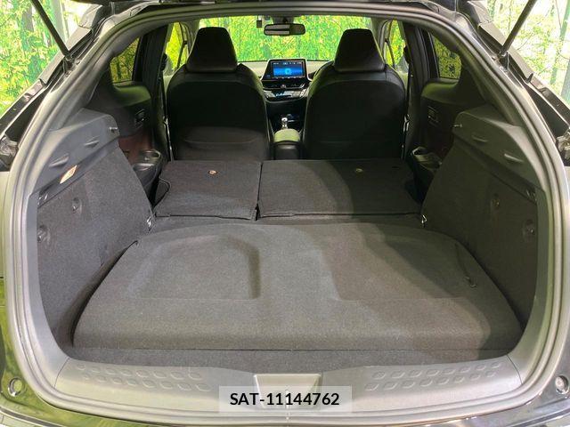 Toyota C-HR 2018-02 7326164-9