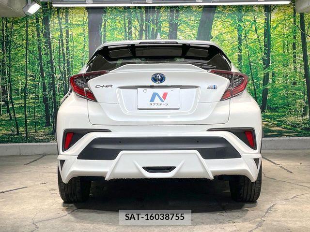 Toyota C-HR 2017-09 7326174-14